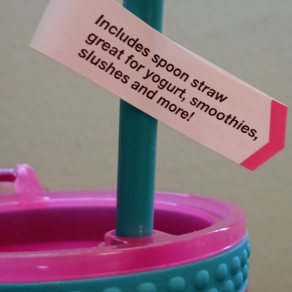 Multi Tasking Minnie Sipper & Hat Bundle - Picture 7 of 10